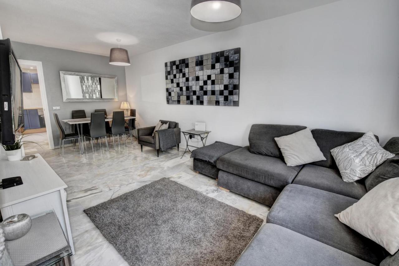 Timon Ii, Luxury 3 Bedroom Beachside Apartment Benalmádena Exteriér fotografie