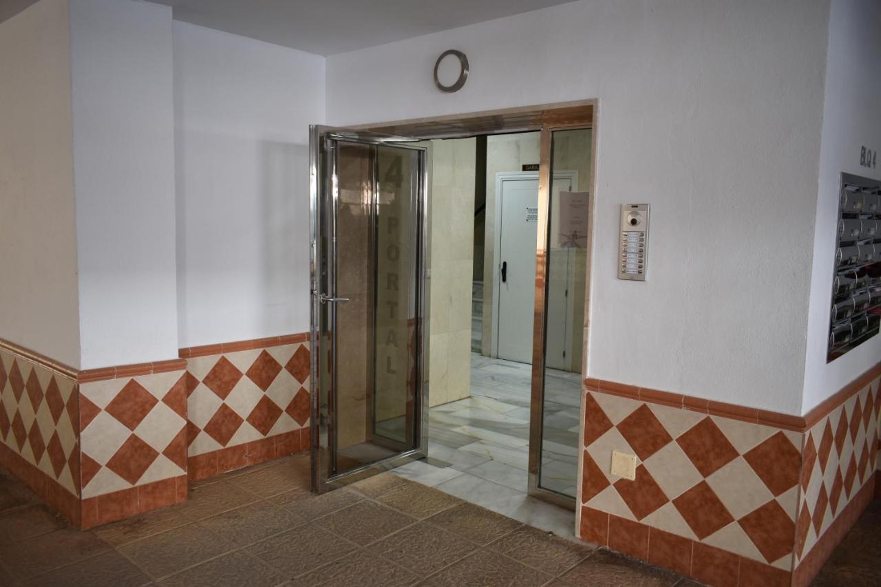 Timon Ii, Luxury 3 Bedroom Beachside Apartment Benalmádena Exteriér fotografie